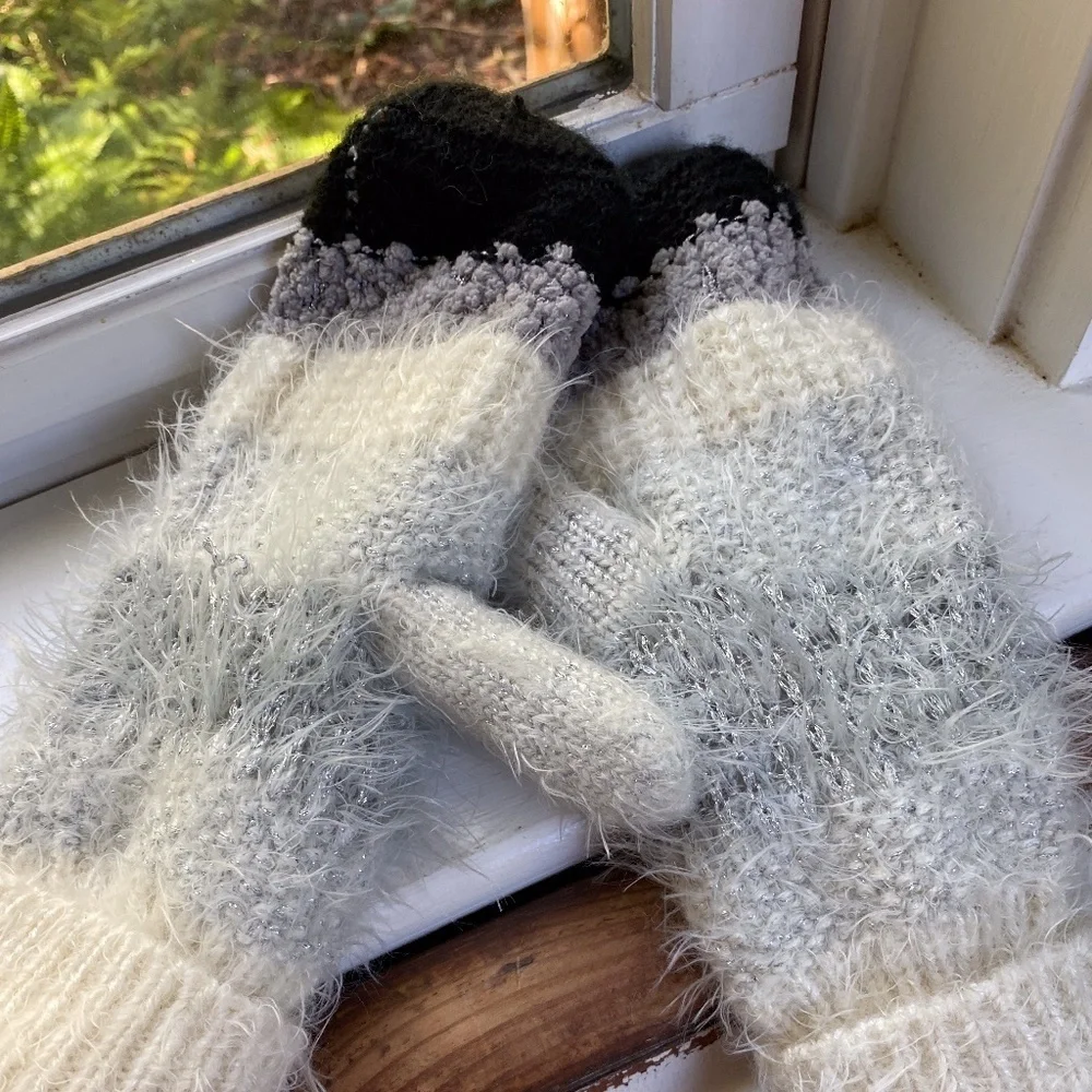 Anthropologie Fleece Lined Fuzzy Mittens